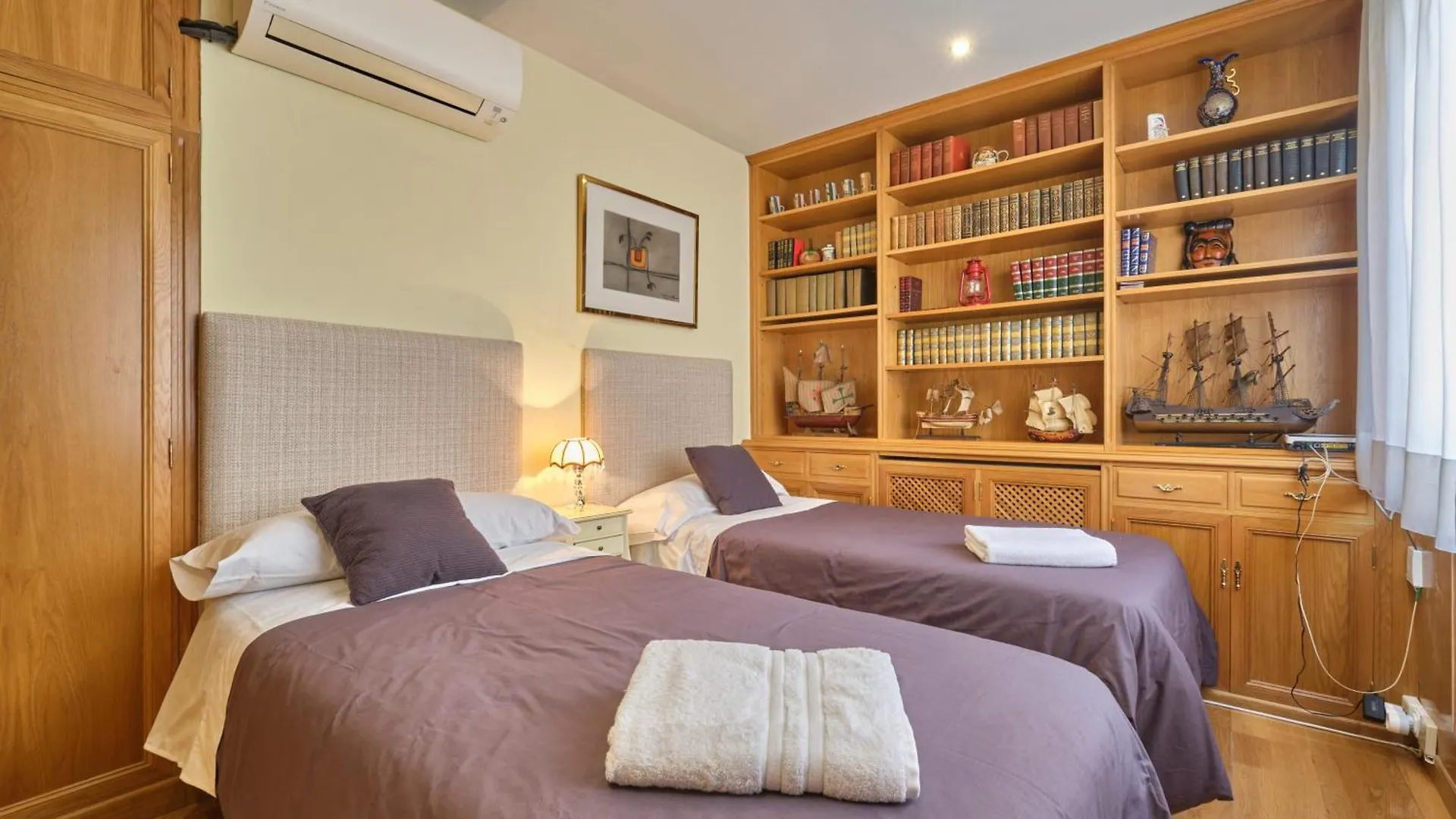 Apartamentos Carlos Madrid