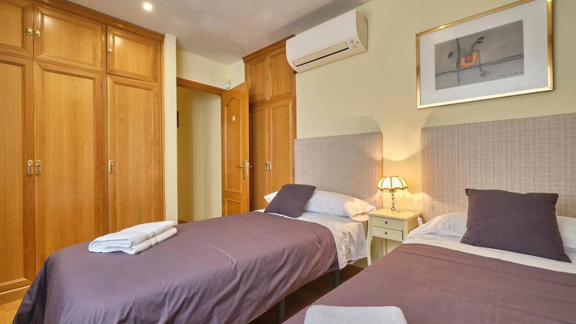 Apartamentos Carlos Madrid